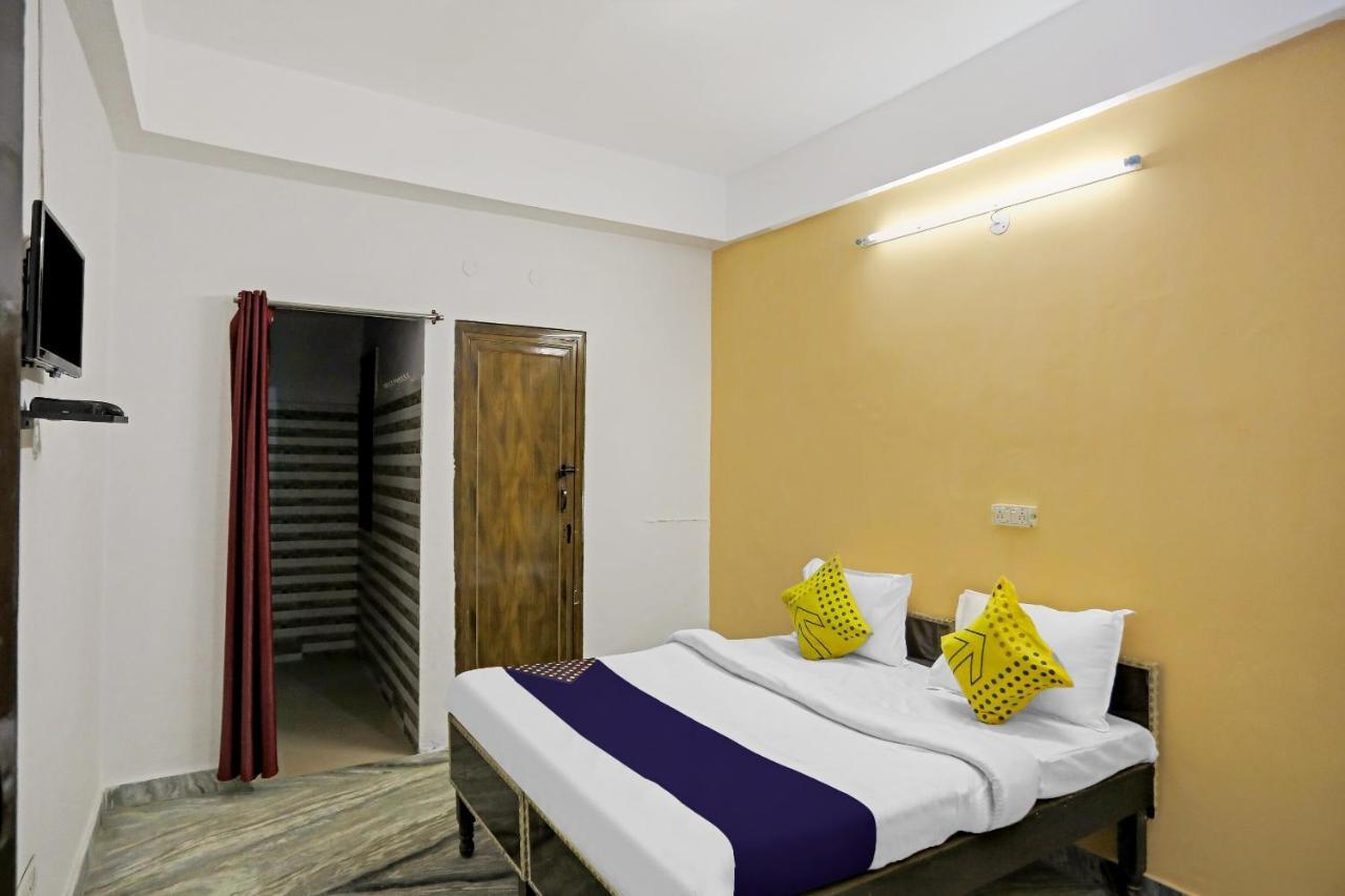 Spot On Raj Hotel Vip Near Worlds Of Wonder Kālkāji Devi 外观 照片