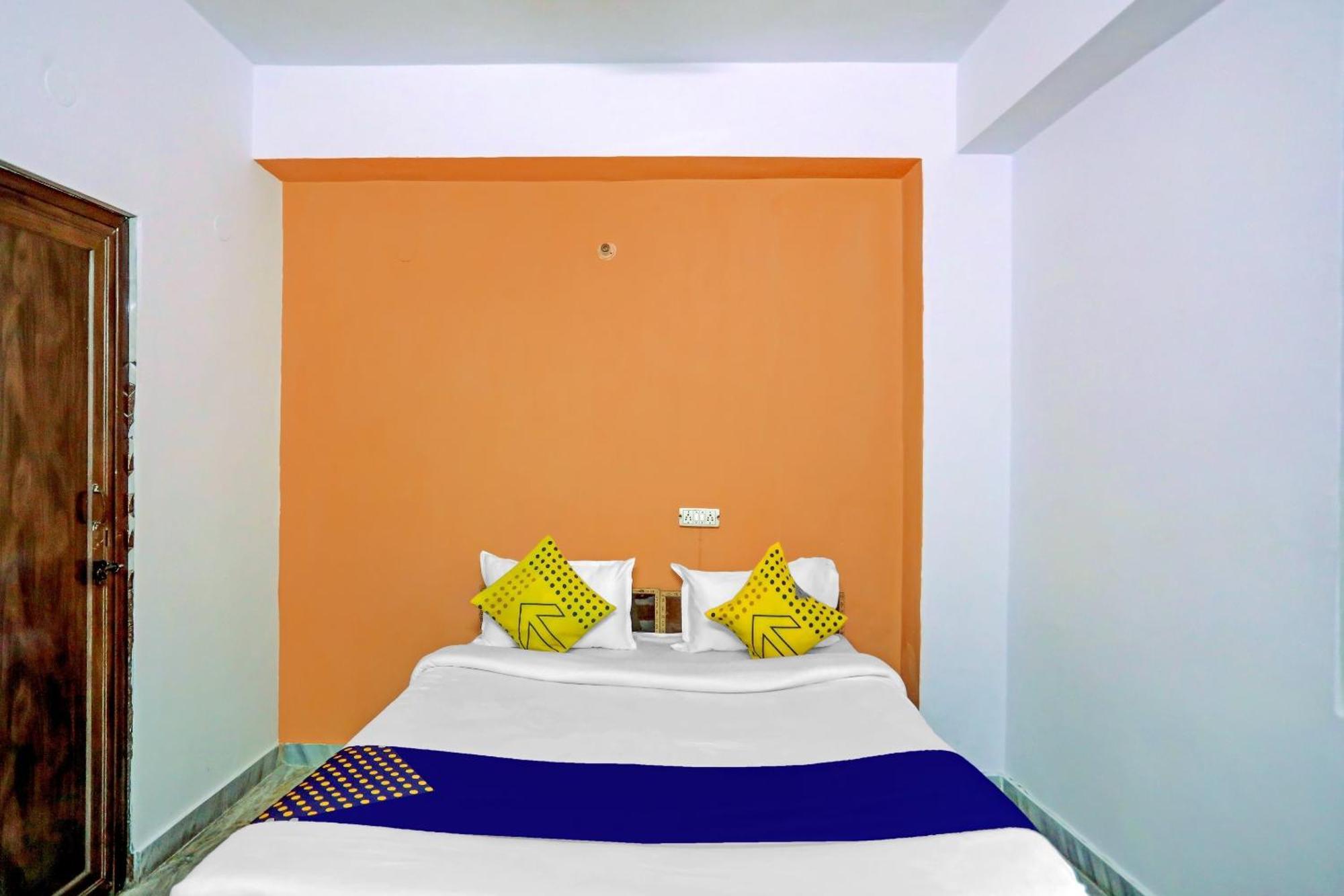 Spot On Raj Hotel Vip Near Worlds Of Wonder Kālkāji Devi 外观 照片