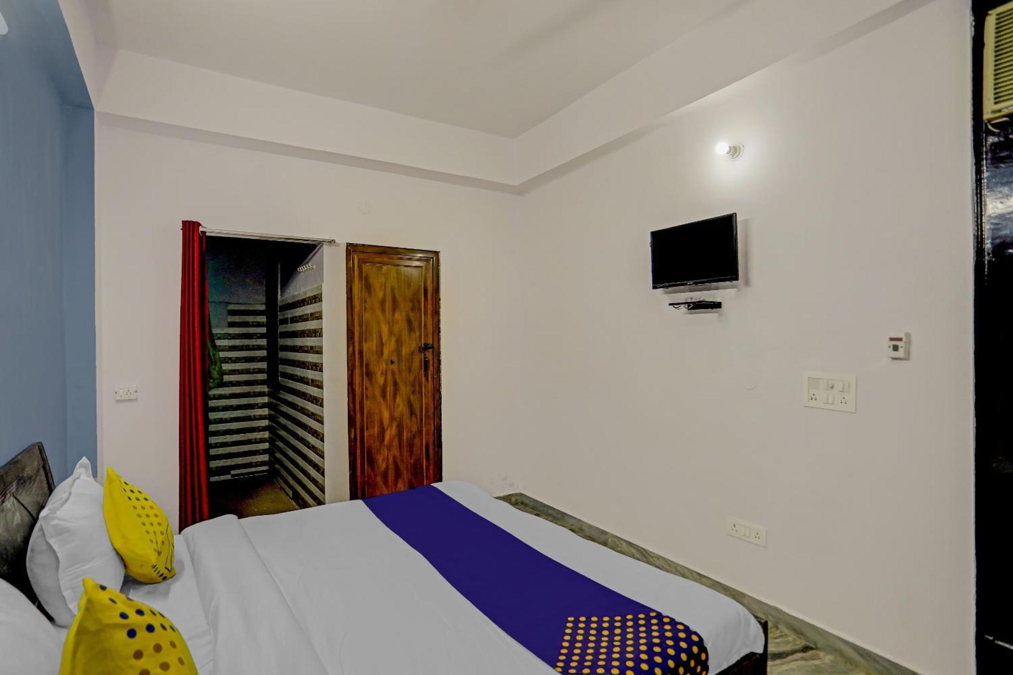 Spot On Raj Hotel Vip Near Worlds Of Wonder Kālkāji Devi 外观 照片