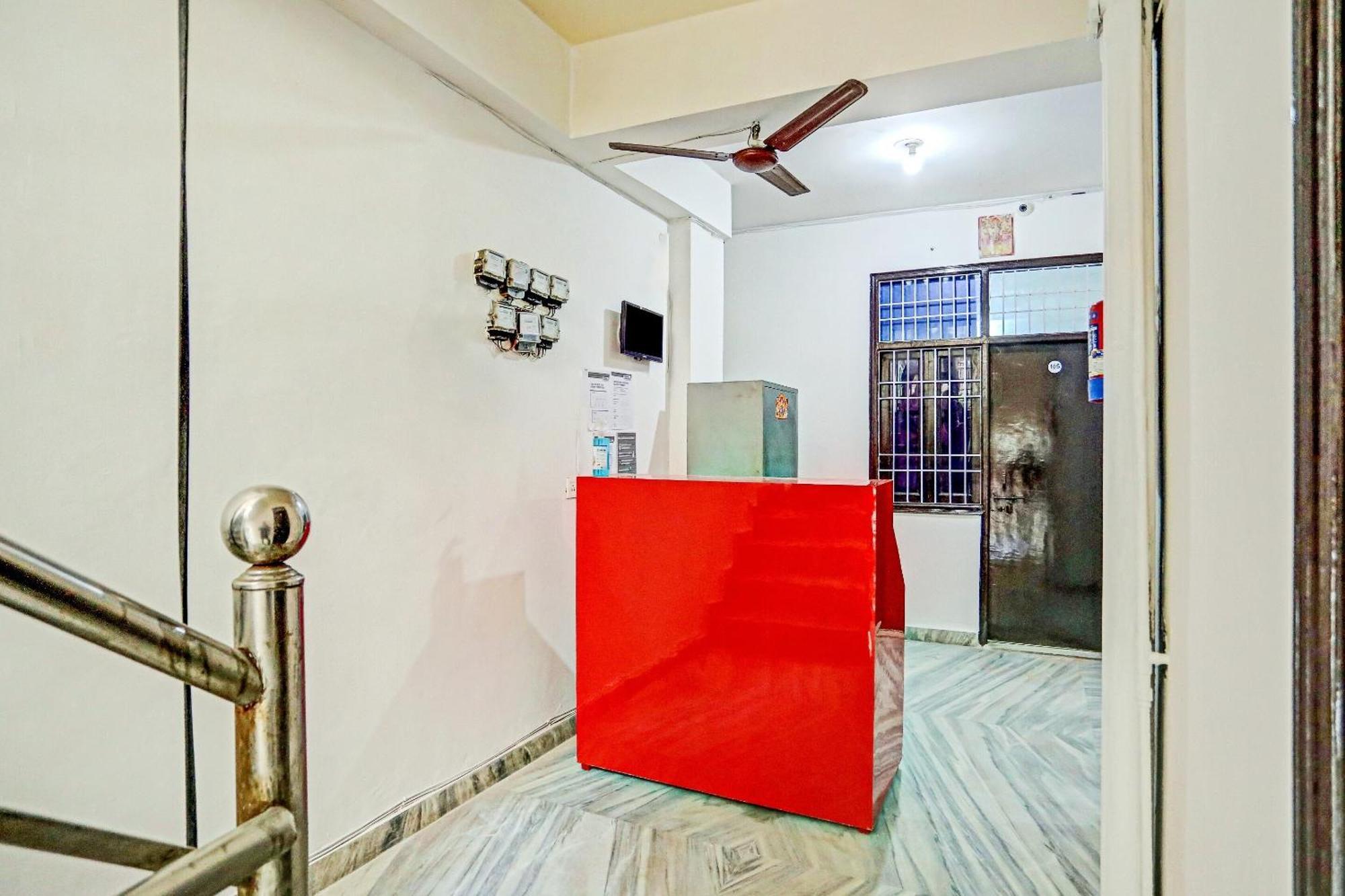 Spot On Raj Hotel Vip Near Worlds Of Wonder Kālkāji Devi 外观 照片