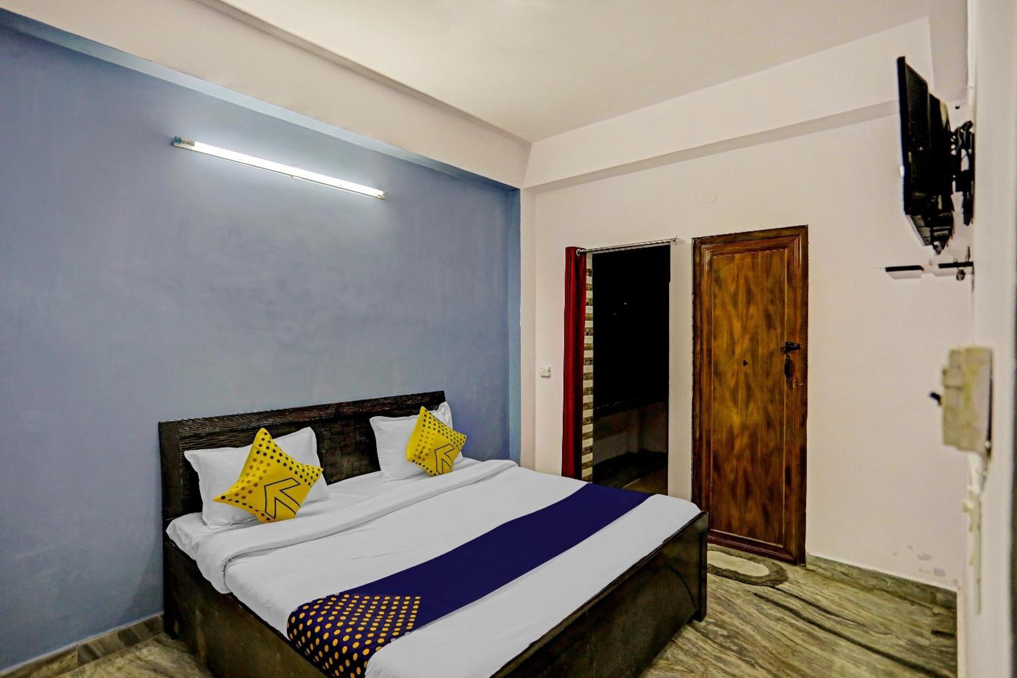 Spot On Raj Hotel Vip Near Worlds Of Wonder Kālkāji Devi 外观 照片