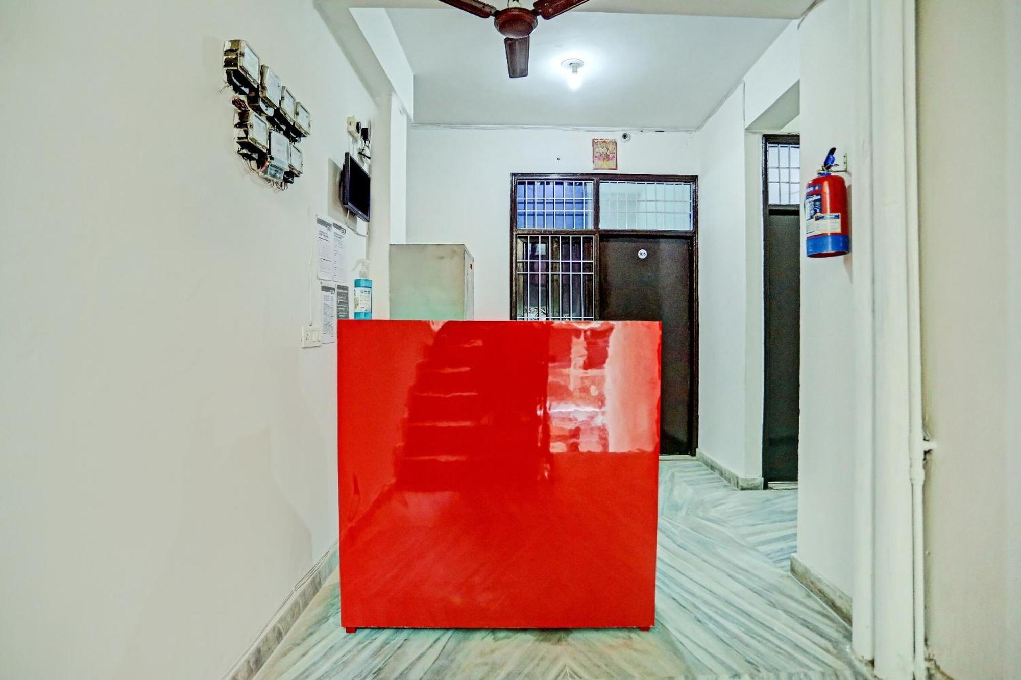 Spot On Raj Hotel Vip Near Worlds Of Wonder Kālkāji Devi 外观 照片