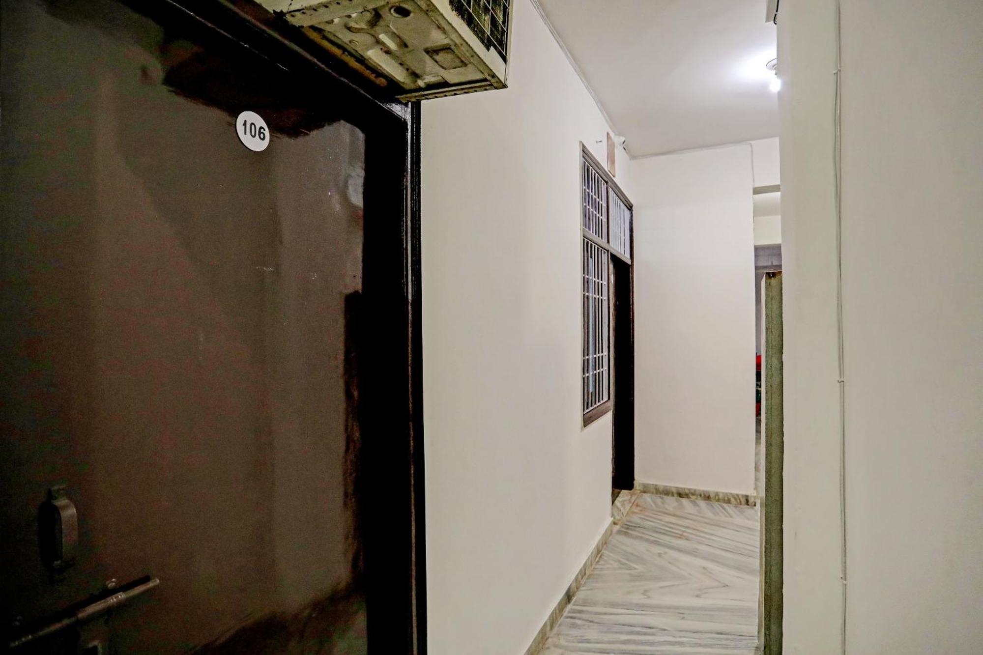 Spot On Raj Hotel Vip Near Worlds Of Wonder Kālkāji Devi 外观 照片