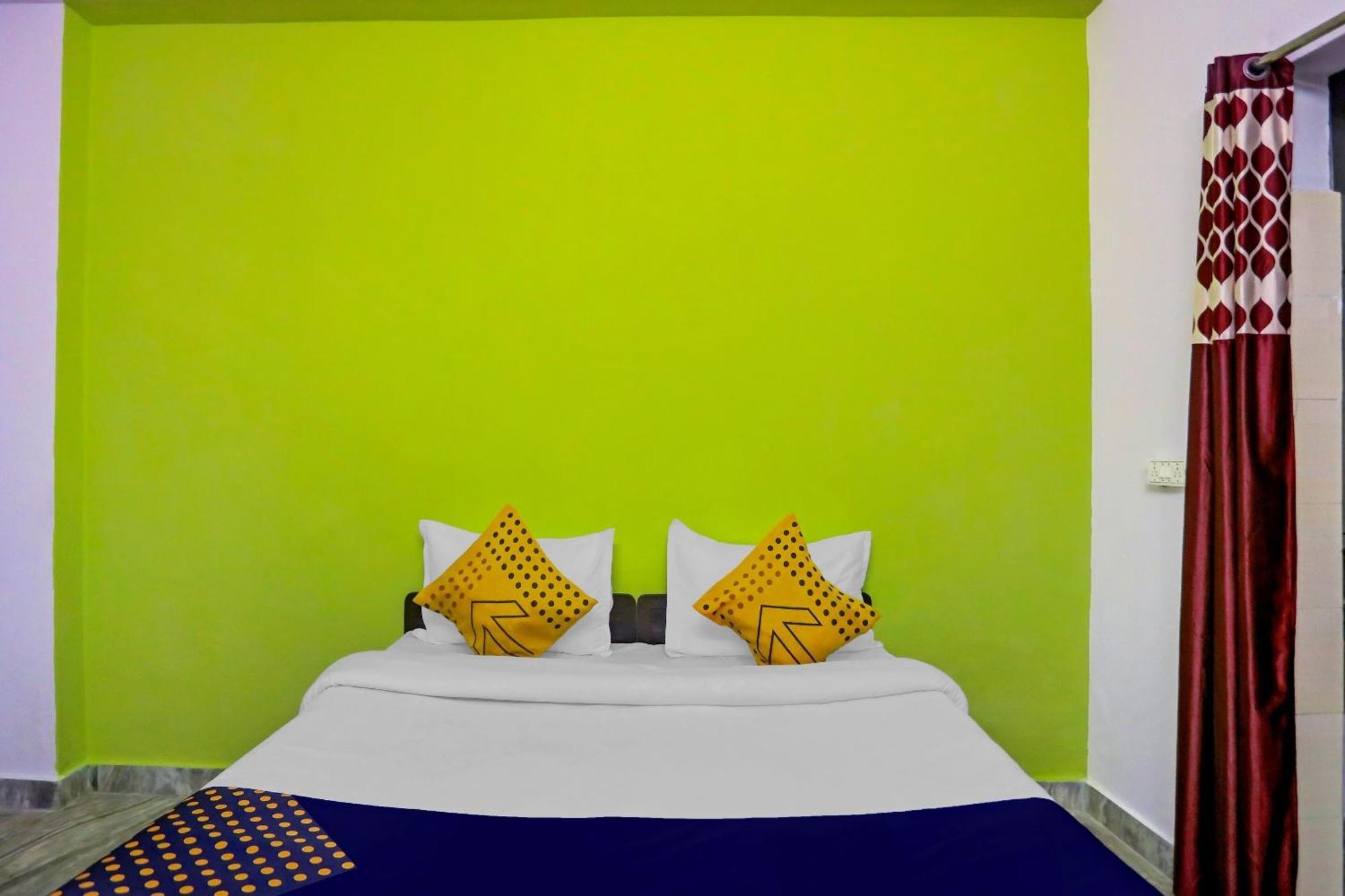 Spot On Raj Hotel Vip Near Worlds Of Wonder Kālkāji Devi 外观 照片
