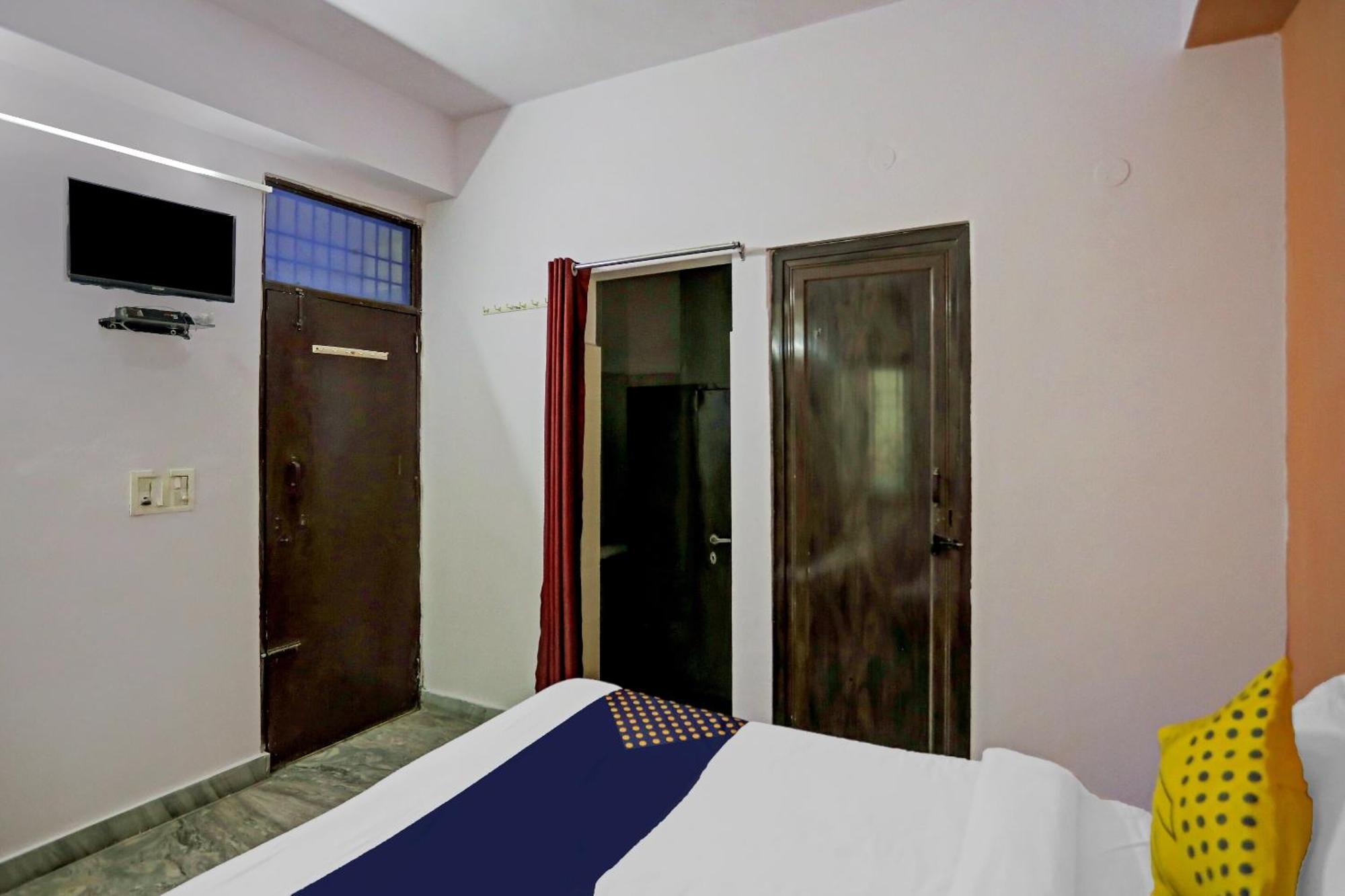 Spot On Raj Hotel Vip Near Worlds Of Wonder Kālkāji Devi 外观 照片